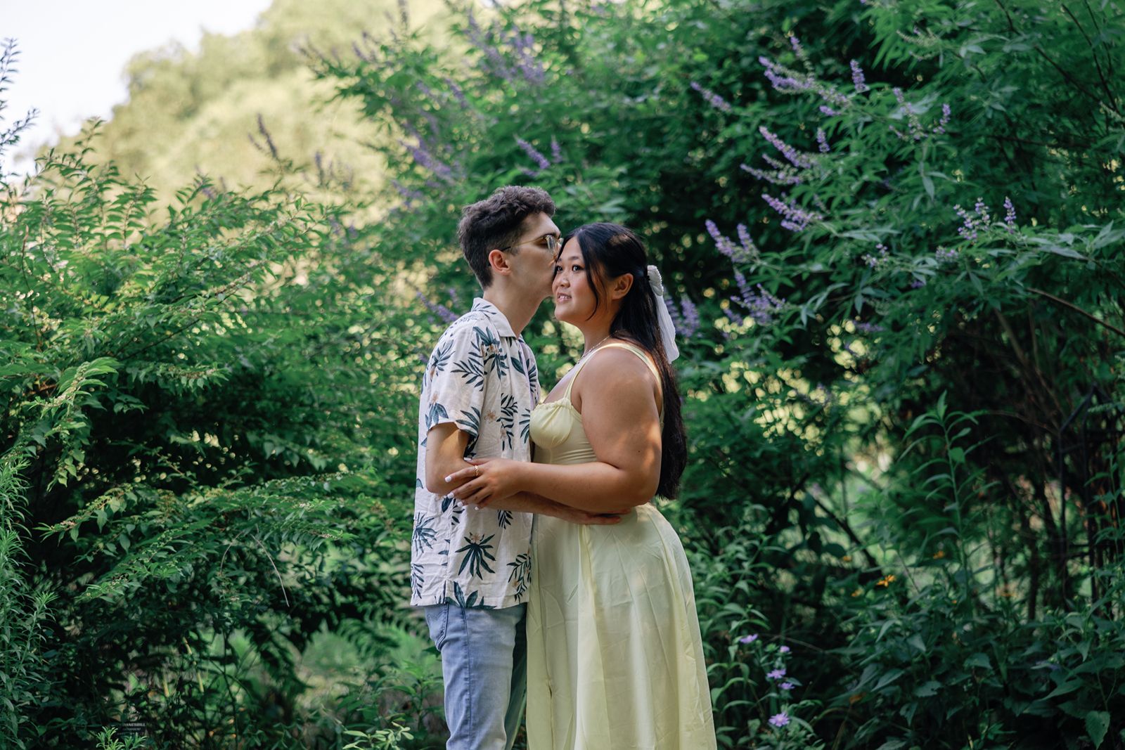 Meadowlark Botanical Garden engagement couple