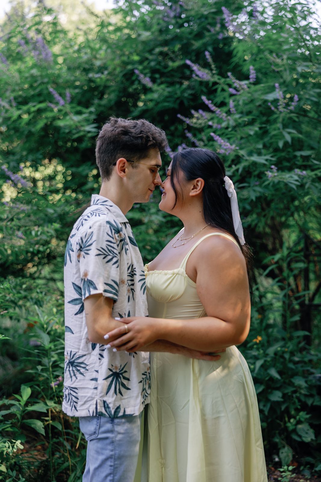 Meadowlark Botanical Garden engagement couple