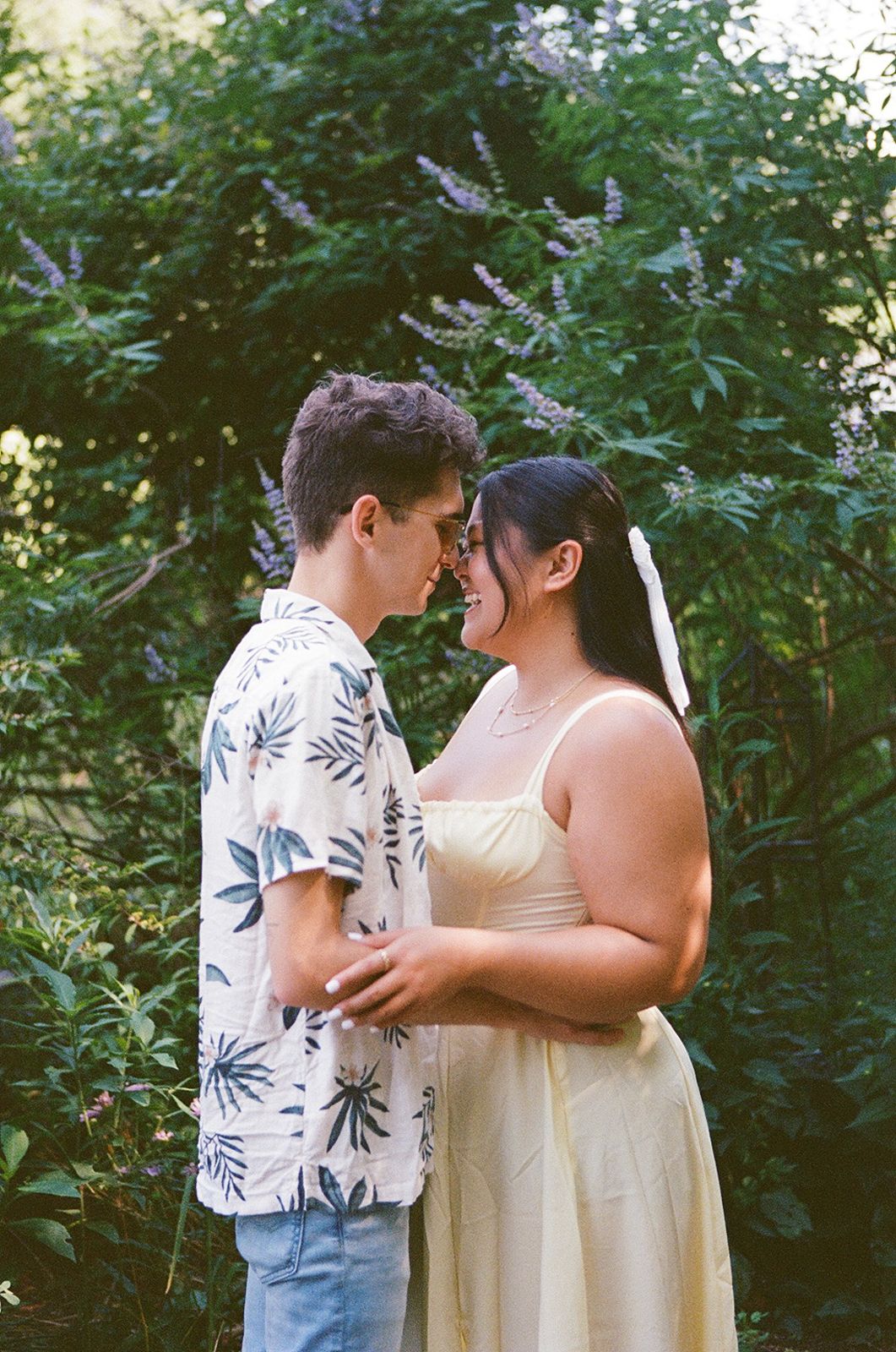 Meadowlark Botanical Garden engagement photos film