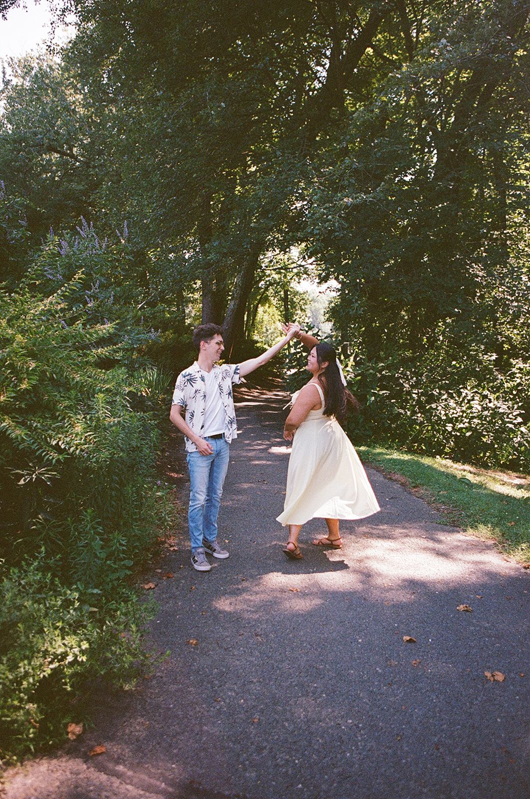 Meadowlark Botanical Garden engagement photos film